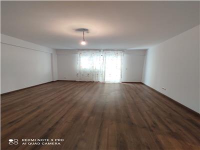 APARTAMENT CU 3 CAMERE DECOMANDAT + GRADINA