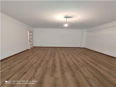 APARTAMENT CU 3 CAMERE DECOMANDAT + GRADINA