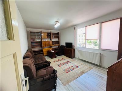 Apartament cu 2 camere, Centru/Lapusneanu, decomandat, curat si spatios