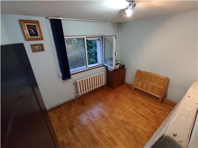 Apartament cu 4 camere, decomandat, in Frumoasa