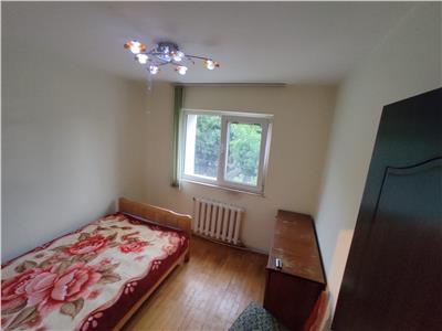 Apartament cu 4 camere, decomandat, in Frumoasa