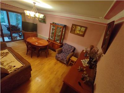 Apartament cu 4 camere, decomandat, in Frumoasa