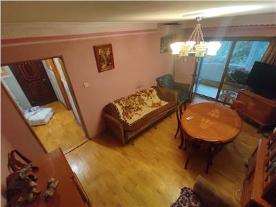 Apartament cu 4 camere, decomandat, in Frumoasa