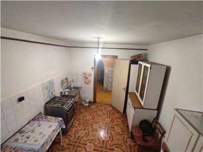 Apartament cu 4 camere, decomandat, in Frumoasa