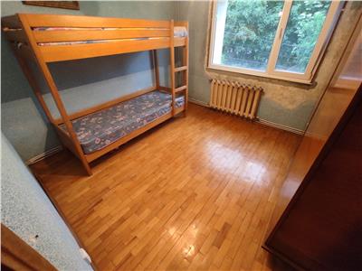 Apartament cu 4 camere, decomandat, in Frumoasa