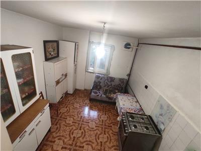 Apartament cu 4 camere, decomandat, in Frumoasa